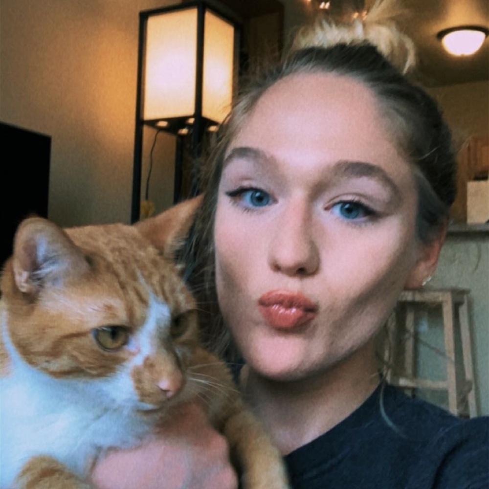 Meet your Posher, Hannah